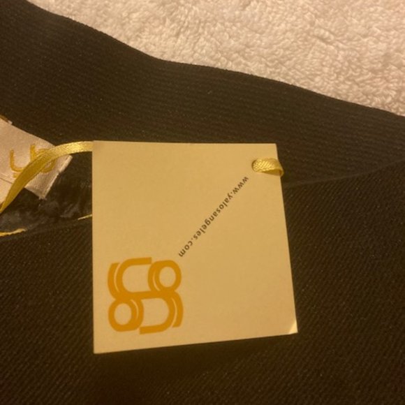 Ivy and Leo charcoal gray mini skirt medium size - Picture 12 of 12